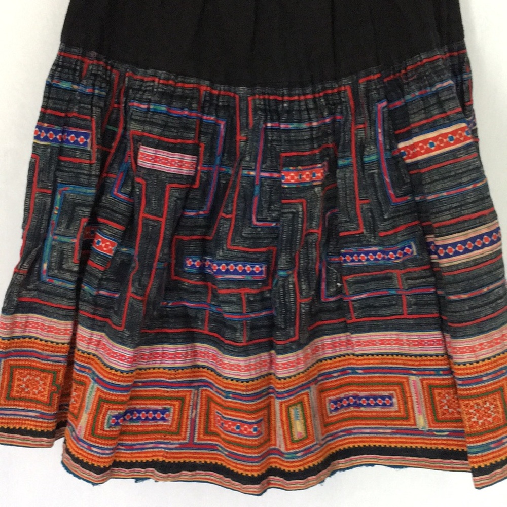 Colorful Embroidered Skirt - Picture 4 of 5